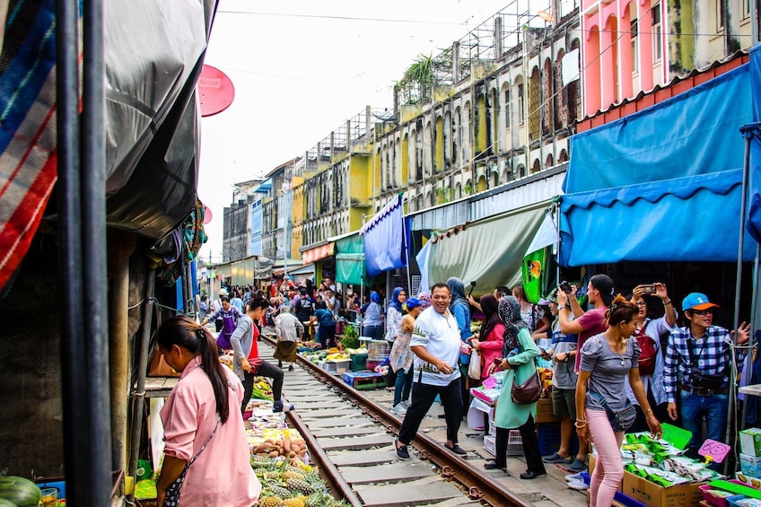 Floating Market & Maeklong Railway Market