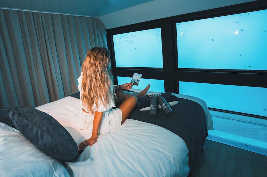 2-Day Great Barrier Reef Reefsuite Experience