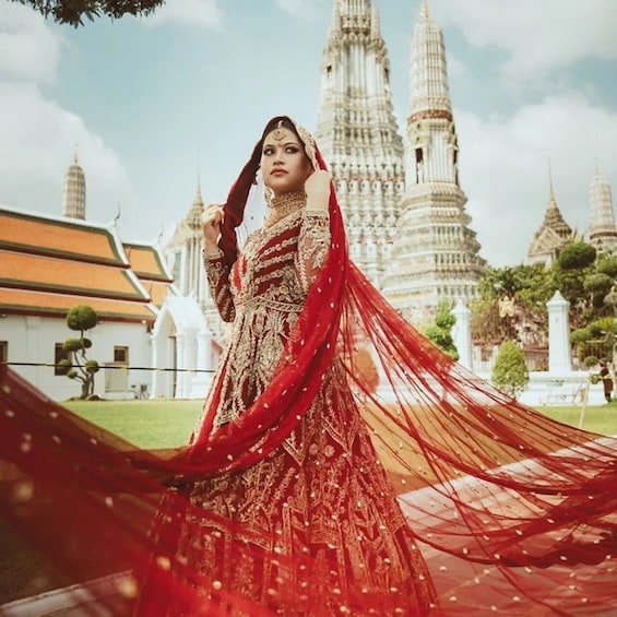 Bangkok: Thai Costume Rental with Makeup and Hair Experience