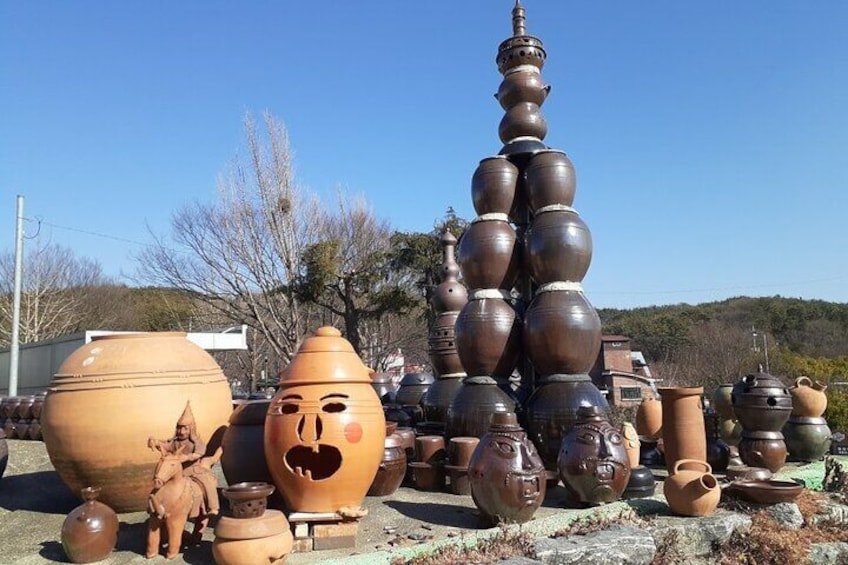 Oegosan Onggi Village