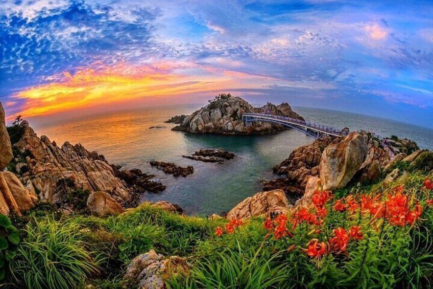 Ulsan Full Day Private Car Tour from Busan with a Certified Guide