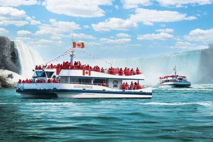 Niagara Falls Canada Tour with Skip-the-Line Boat Tickets!