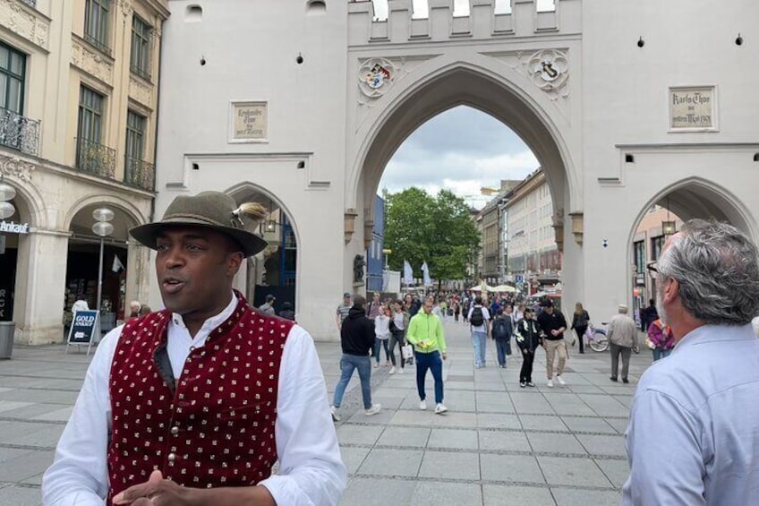 Karlsplatz/Stachus introduction to the Altstadt (Old City).