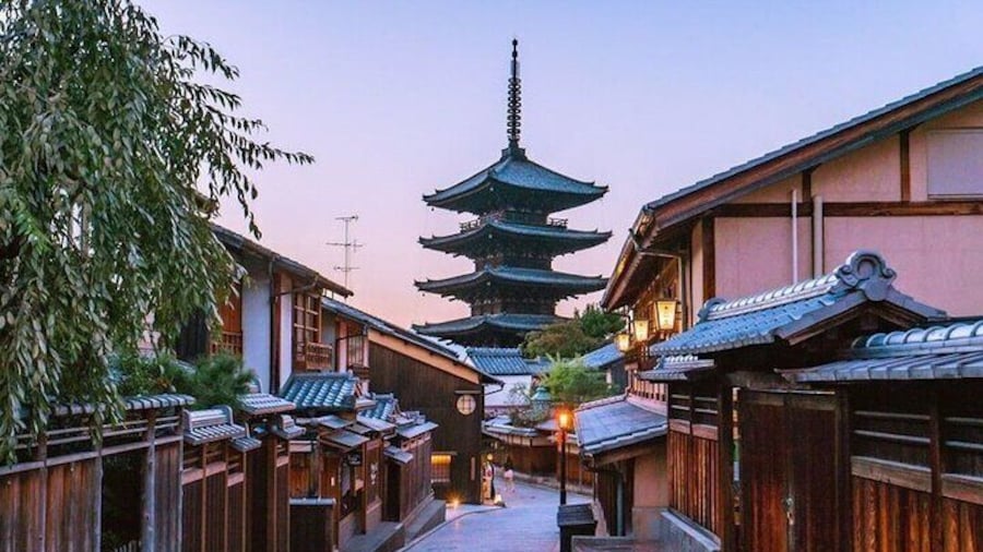 Yasaka Pagoda in Gion District