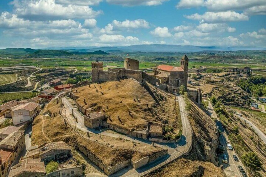 Guided tour of Sonsierra country basket and Wine Museum