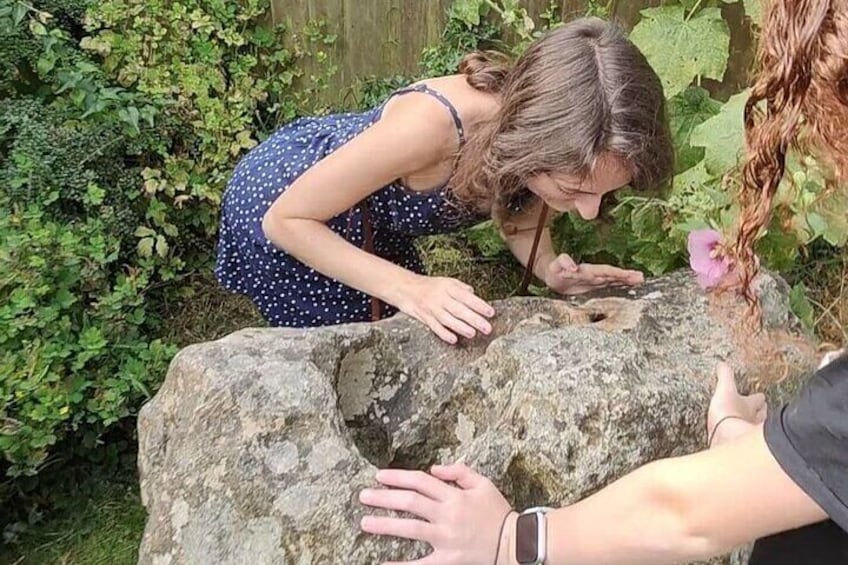 Blowing stone