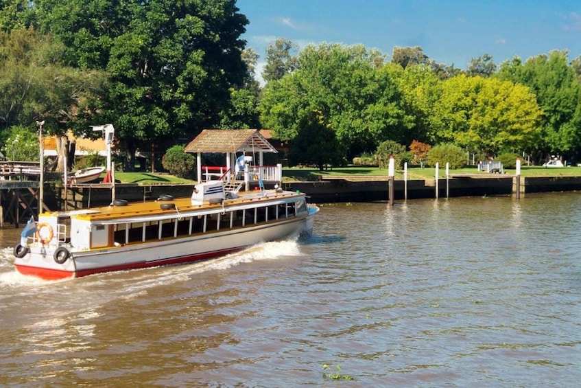 Picture 4 for Activity Buenos Aires: Tigre Delta Premium Boat Tour