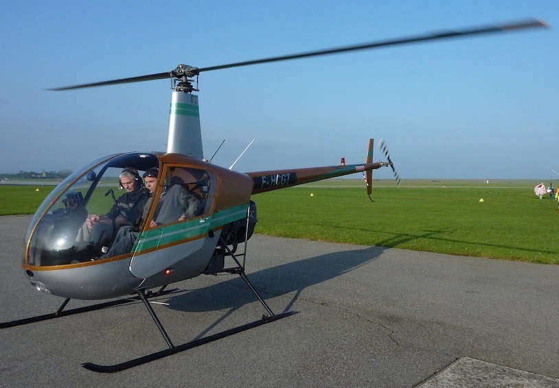 Picture 3 for Activity TOUSSUS LE NOBLE: 30 minutes Helicopter Flying Lesson