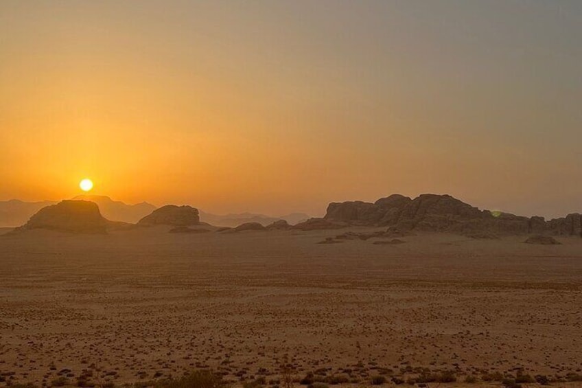 Full-day Private Jeep Tour with Bedouin in Wadi Rum