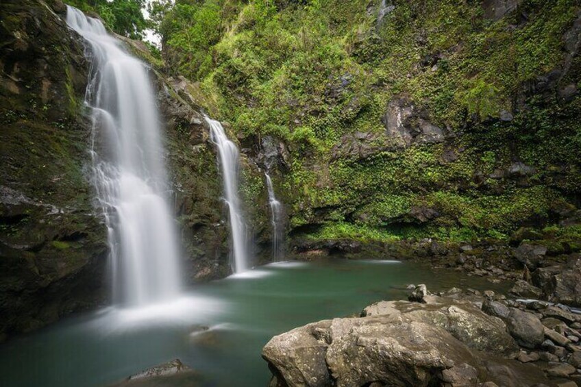 Upper Waikani Falls aka 3 Bears Falls