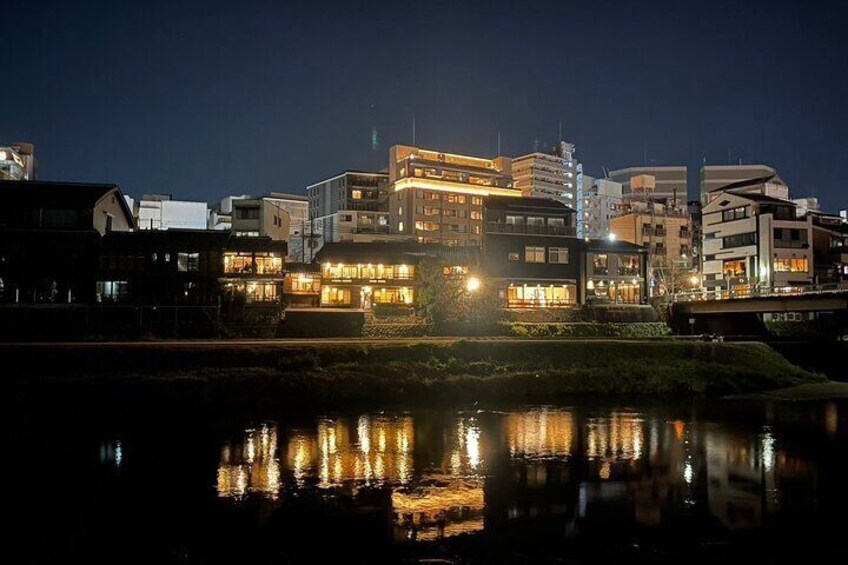 With someone you love: Illuminated Kyoto Tour by Bicycle