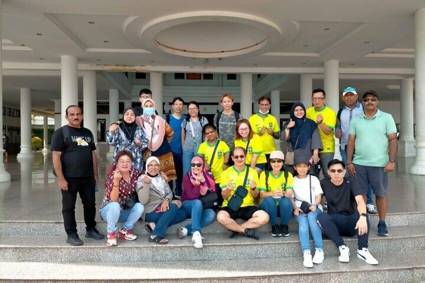 1 Day Batam City Tour with Ferry Lunch and Massage