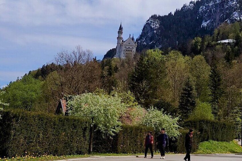 A Self Guided Walk from Hohenschwangau to Neuschwanstein Castle