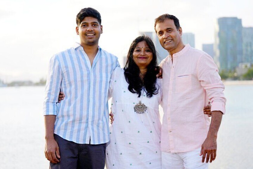 Group Photography Experience at Waikiki Beach