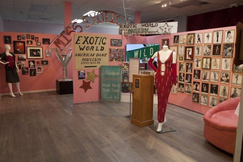 Skip the Line: Burlesque Hall of Fame Museum Admission Ticket