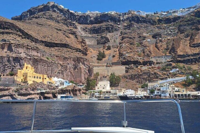 Sailing Cruise in Santorini With Fairwind