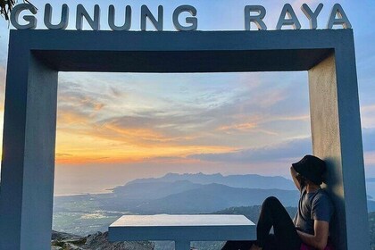 Kilim Geopark Sunset Mangrove Boat inklusive Blick auf den Mount Raya Peak