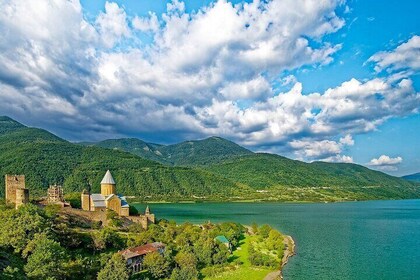 10 Hour Legendary Landscapes Tour in Georgia