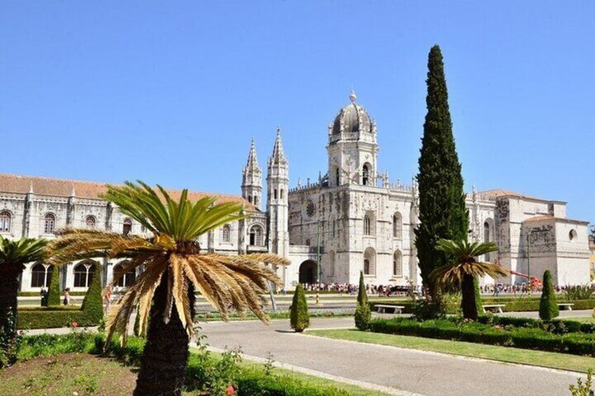 Experience Historical Lisbon City Tour