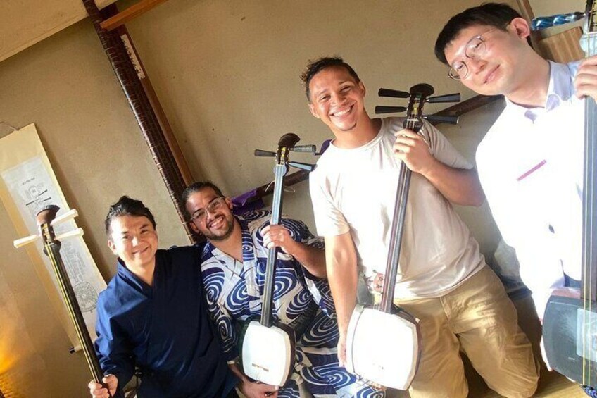 45min Shamisen Introduction & Session in Kyoto