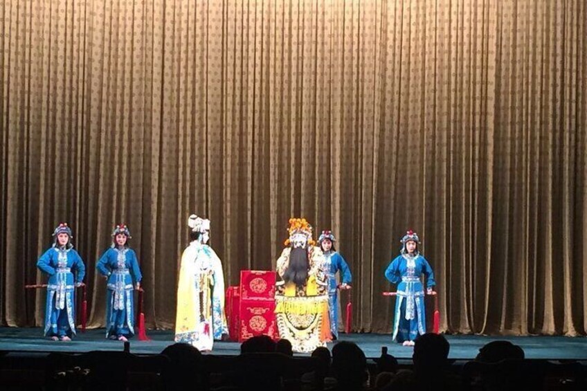 Beijing Opera Show in the Liyuan Theatre with Private Transfer