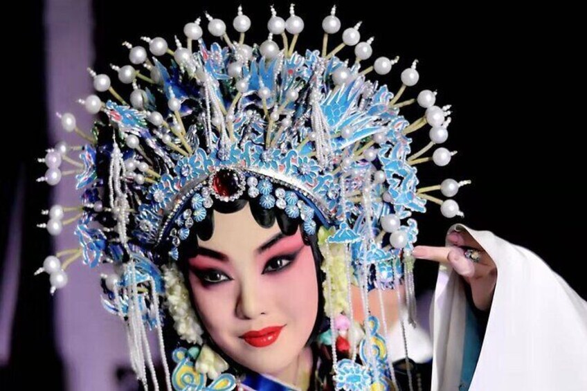 Beijing Opera Show in the Liyuan Theatre with Private Transfer