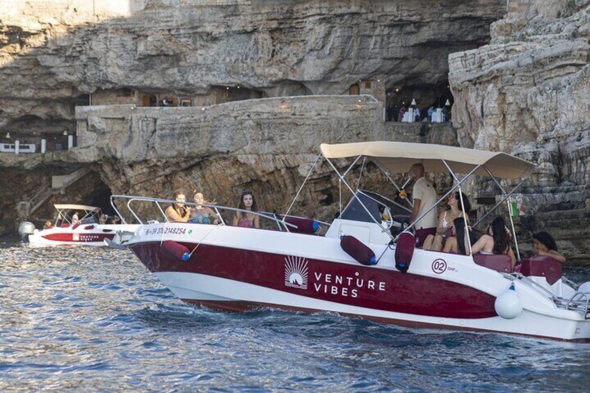 Monopoli: Exclusive Boat Party Experience