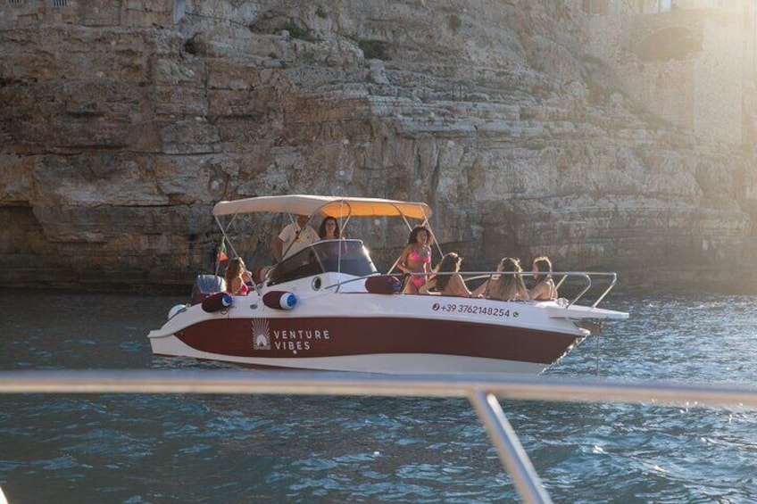 Monopoli: Exclusive Boat Party Experience