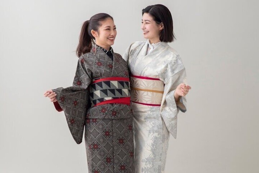 Kagoshima Traditional Oshima Tsumugi Kimono Dressing