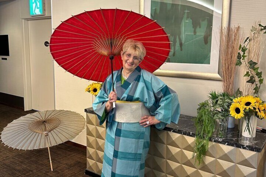 Kagoshima Traditional Oshima Tsumugi Kimono Dressing