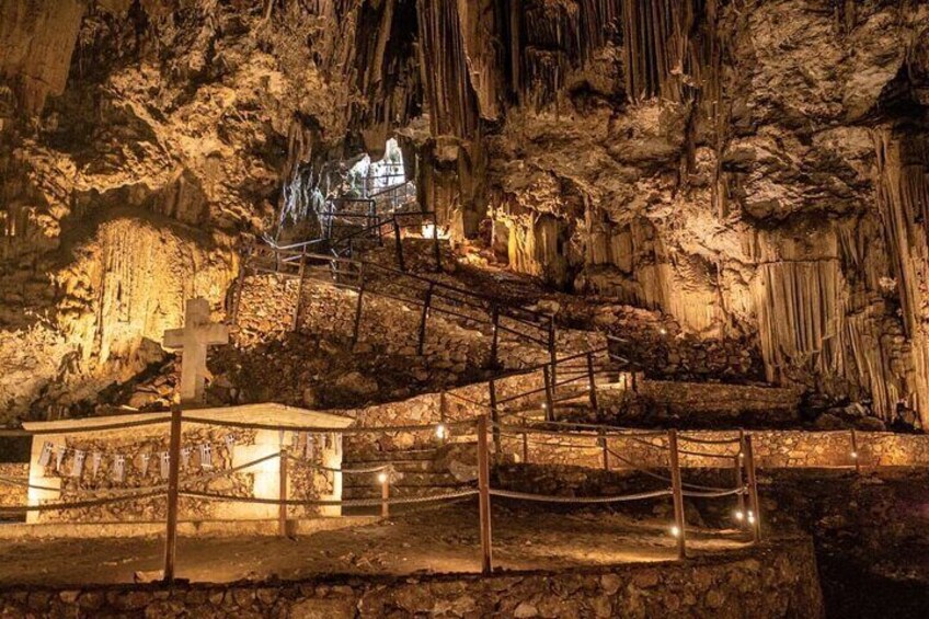 Half-Day Trip to Arkadi Monastery and Melidoni Cave