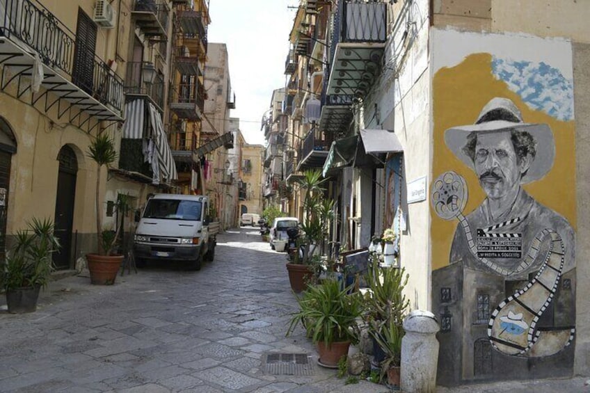 Palermo Mafia Quest: Self-Guided Mystery Walking Game