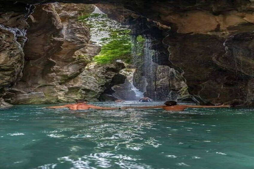 Crete Private Tour to Kourtaliotiko Gorge Canyoning