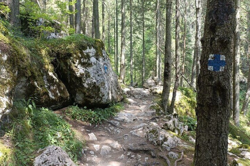 Gorges, Caves and Mountains Private Tour with Archery Experience