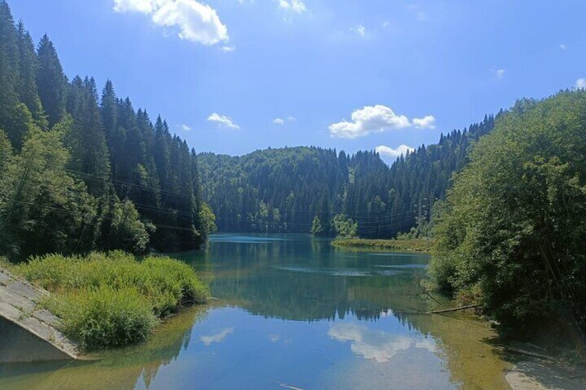 Gorges, Caves and Mountains Private Tour with Archery Experience 