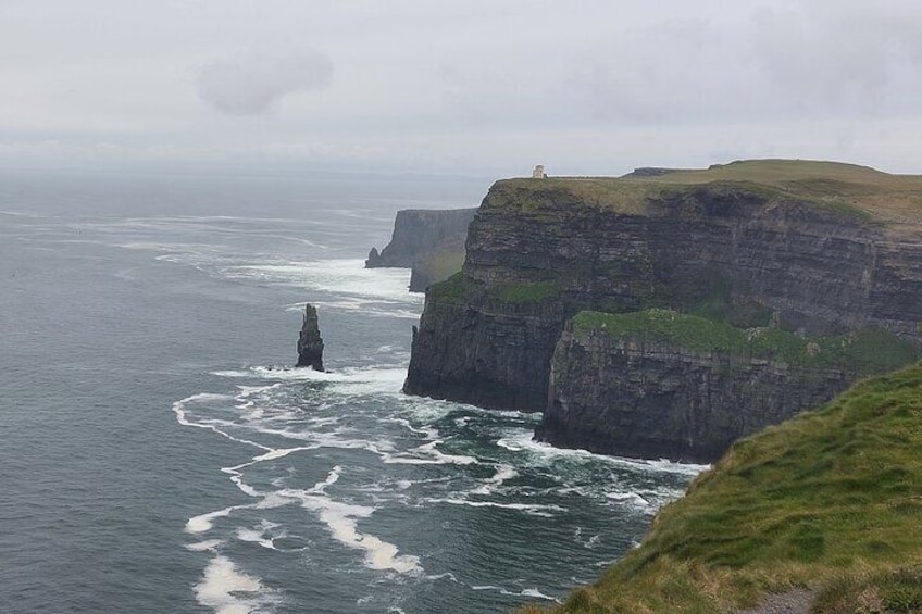 Cliffs of Moher from Dromoland Castle Private Tour