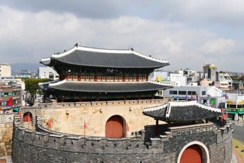 Private Korea Folk Village and UNESCO Fortress with Admission 