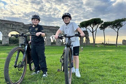 Private Ebike tour of Appian way and aqueduct with catacombs/food