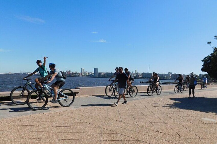 Montevideo Bike Tour for Cruise Passenger