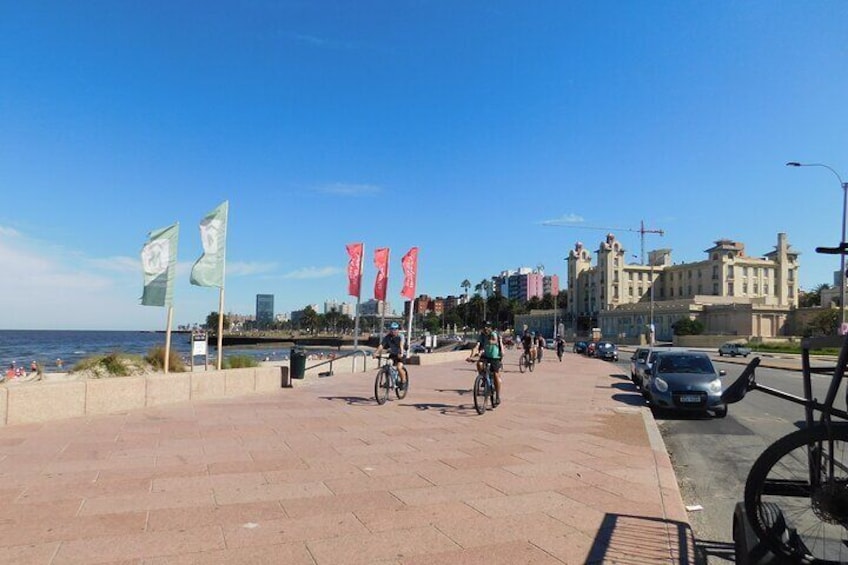 Montevideo Bike Tour for Cruise Passenger