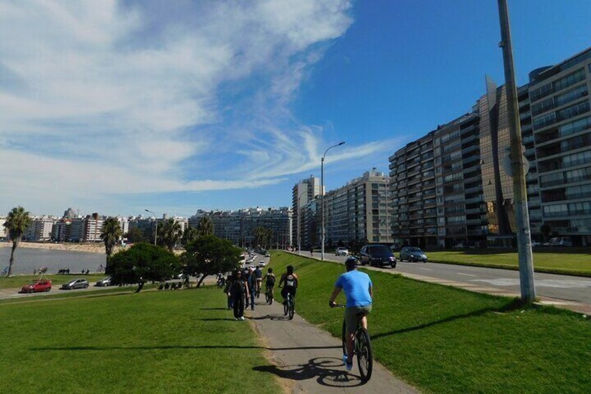 Montevideo Bike Tour for Cruise Passenger