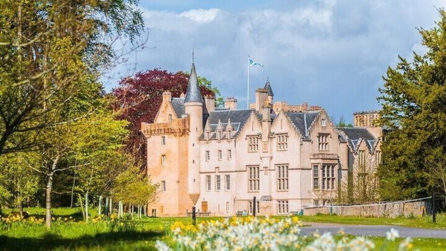 East Tour: Private Day Trip to Brodie Castle, Fort George & More