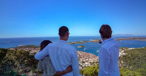 Hvar: Island tour with Wine and Olive Oil Tasting