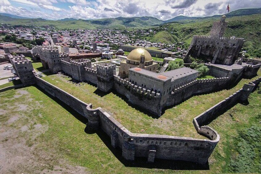 Vardzia Rabati and Borjomi Exploration in Georgia Tour 
