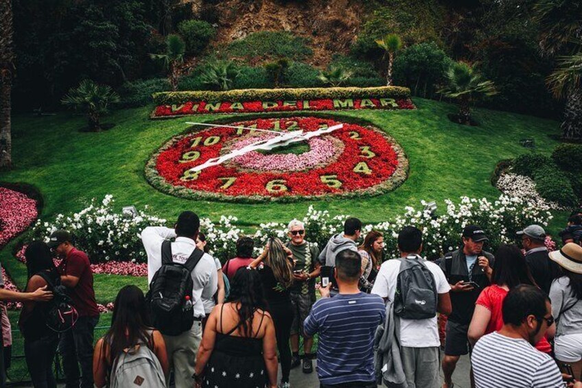 From Santiago, visit Valparaíso and Viña del Mar in small groups.