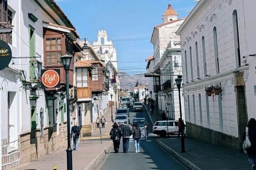 Historical and Cultural Walking Tour in Sucre with Guide