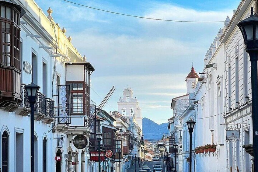 Historical and Cultural Walking Tour in Sucre with Guide