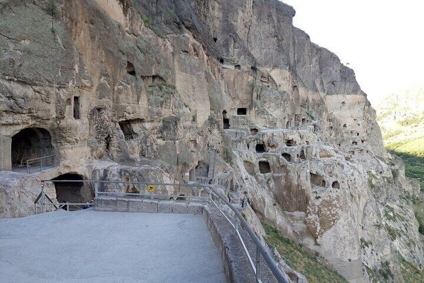 Southern Georgia Explorer Vardzia Rabati and Borjomi Tour