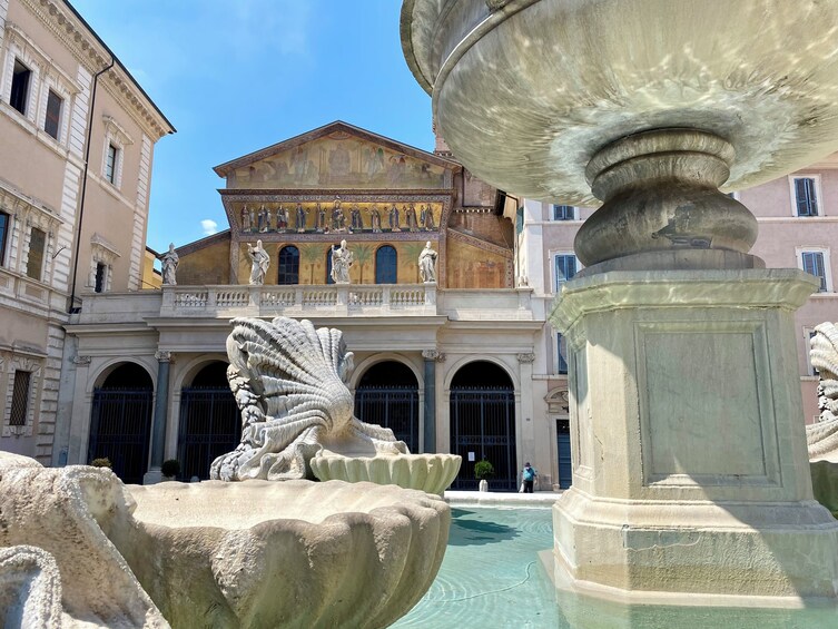 Private or Small Group Guided Tour of Trastevere & Its Undergrounds