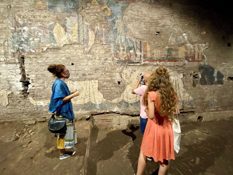 Private or Small Group Guided Tour of Trastevere & Its Undergrounds